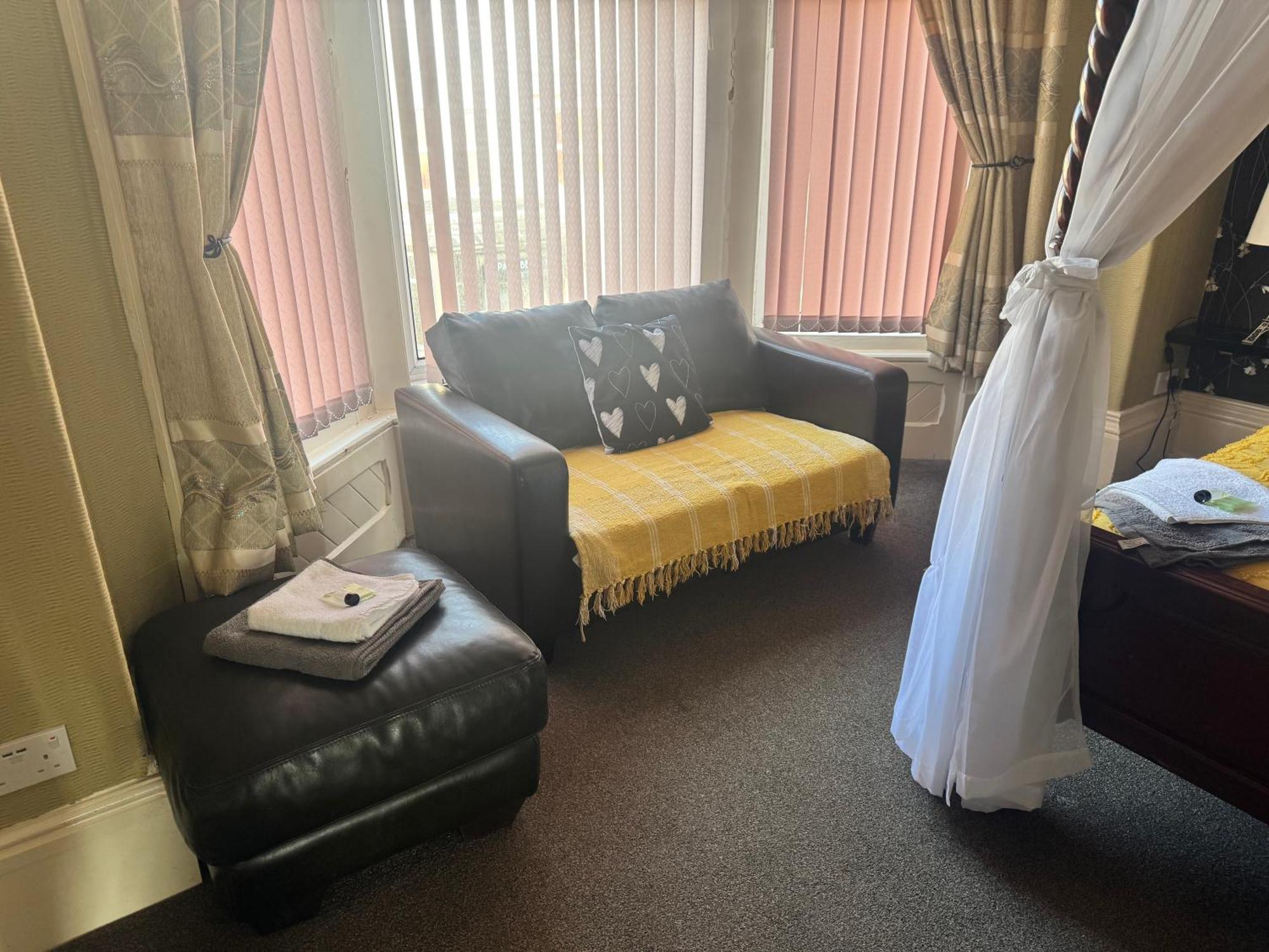 The Holmlea Hotel Blackpool Eksteriør billede