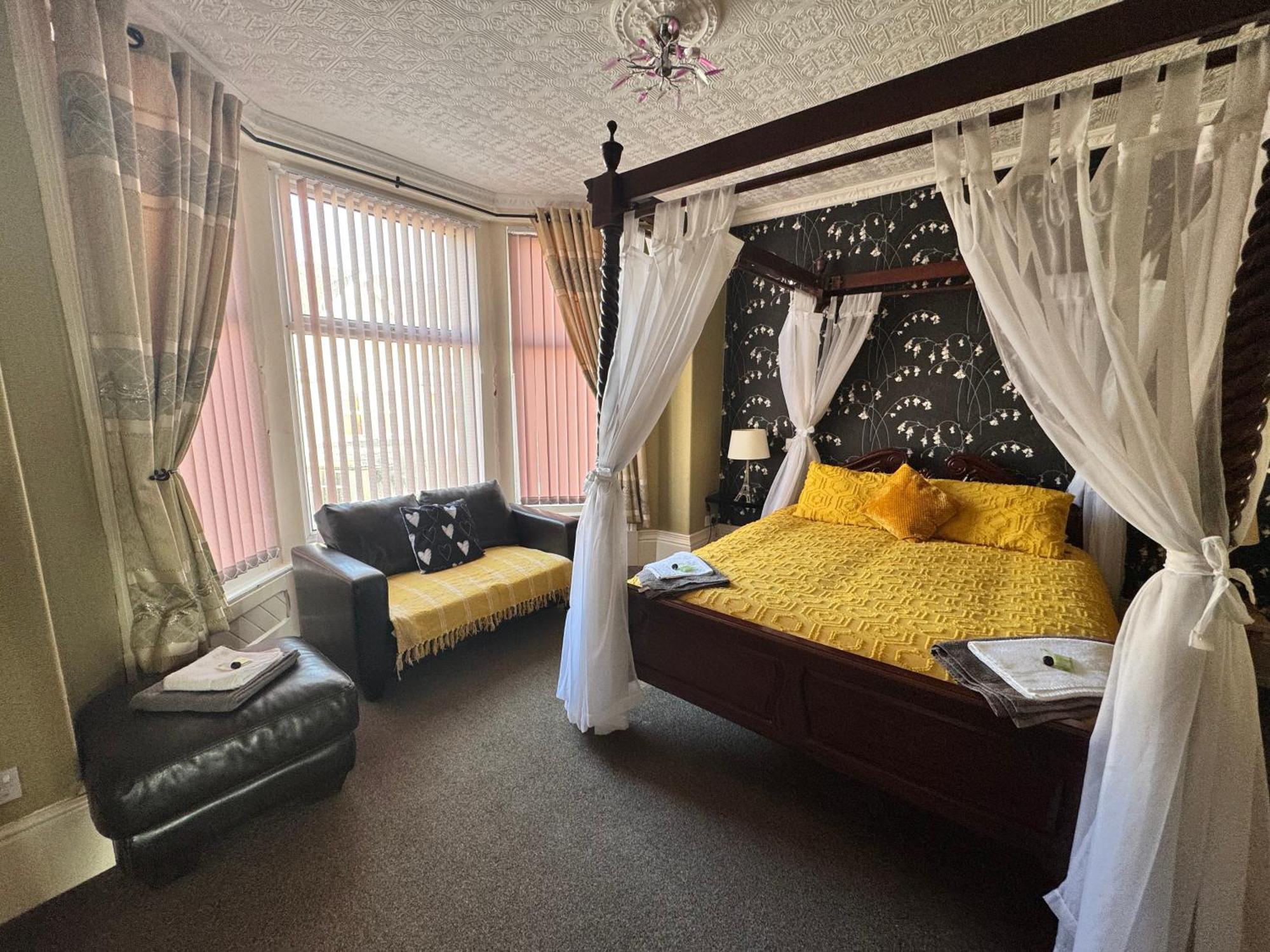 The Holmlea Hotel Blackpool Eksteriør billede