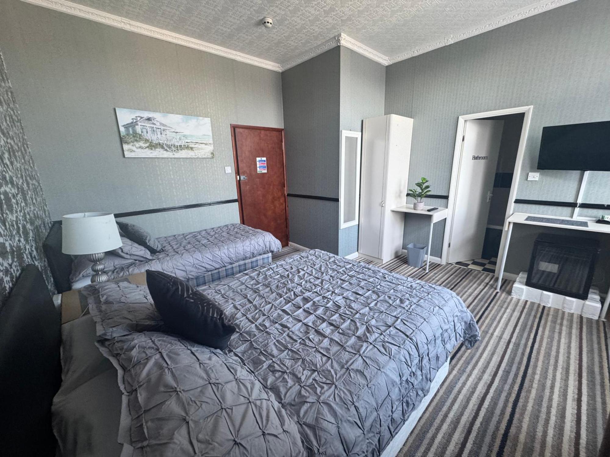 The Holmlea Hotel Blackpool Eksteriør billede