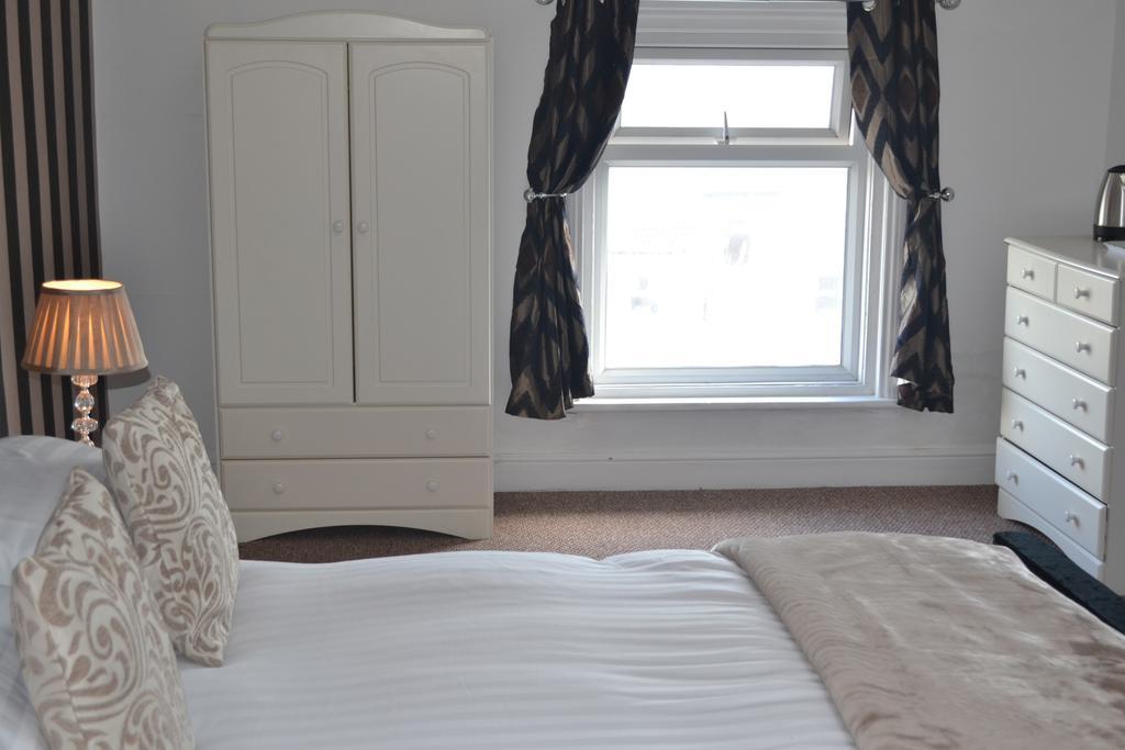 The Holmlea Hotel Blackpool Eksteriør billede